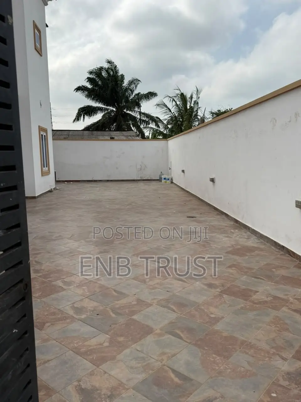 4bdrm Duplex in Lashibi, Sakumono for sale