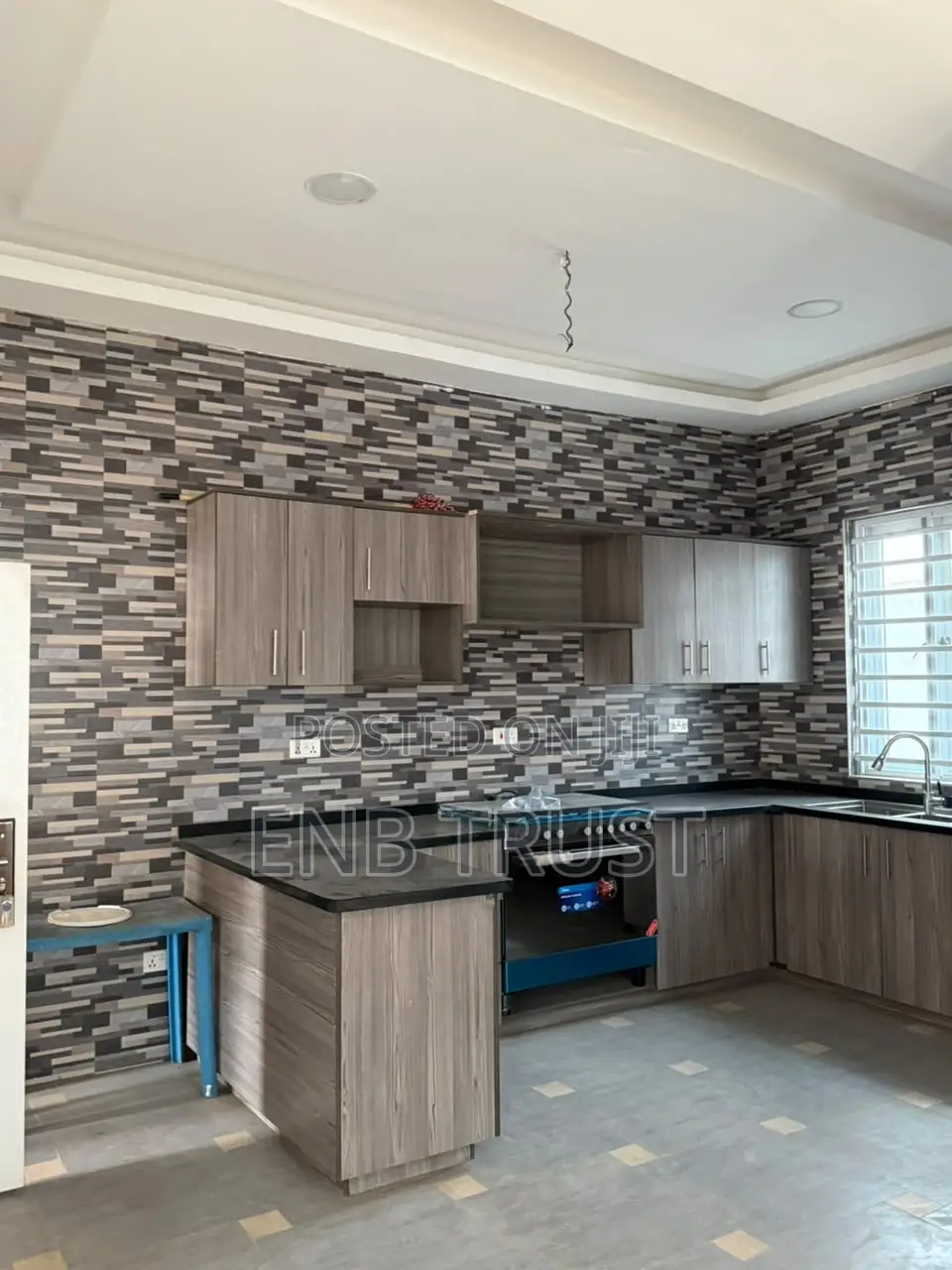 4bdrm Duplex in Lashibi, Sakumono for sale