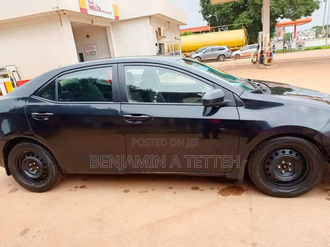 Toyota Corolla 2017 Black