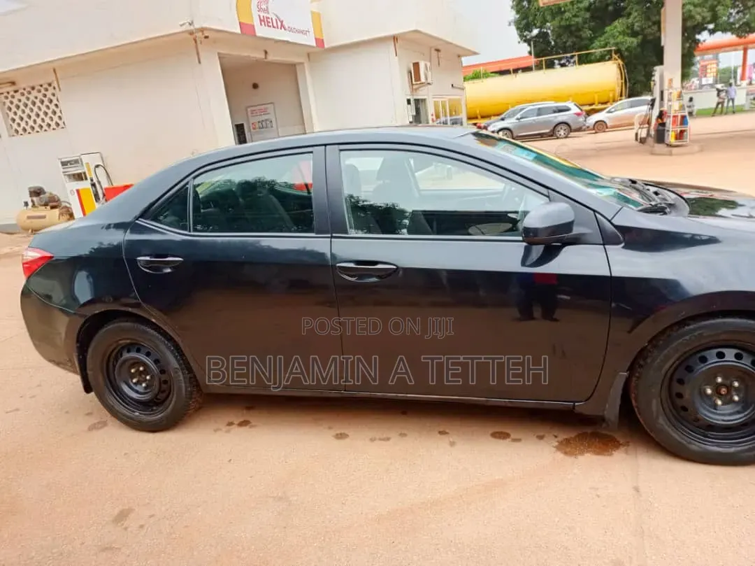 Toyota Corolla 2017 Black