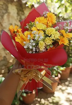 Artificial Flower Bouquet - Mixed Yellow and White