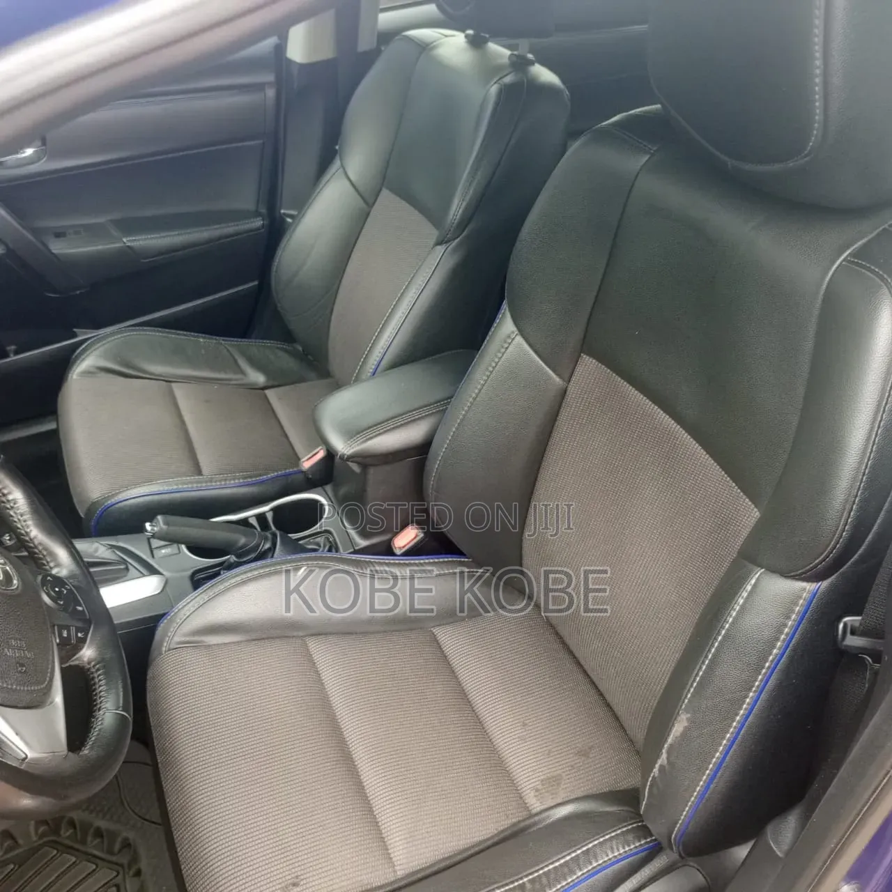 Toyota Corolla SE Special Edition 4dr Sedan (1.8L 4cyl CVT) 2017 Blue