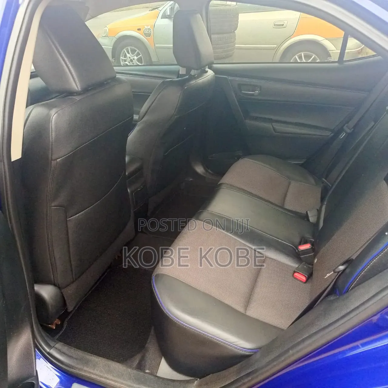 Toyota Corolla SE Special Edition 4dr Sedan (1.8L 4cyl CVT) 2017 Blue