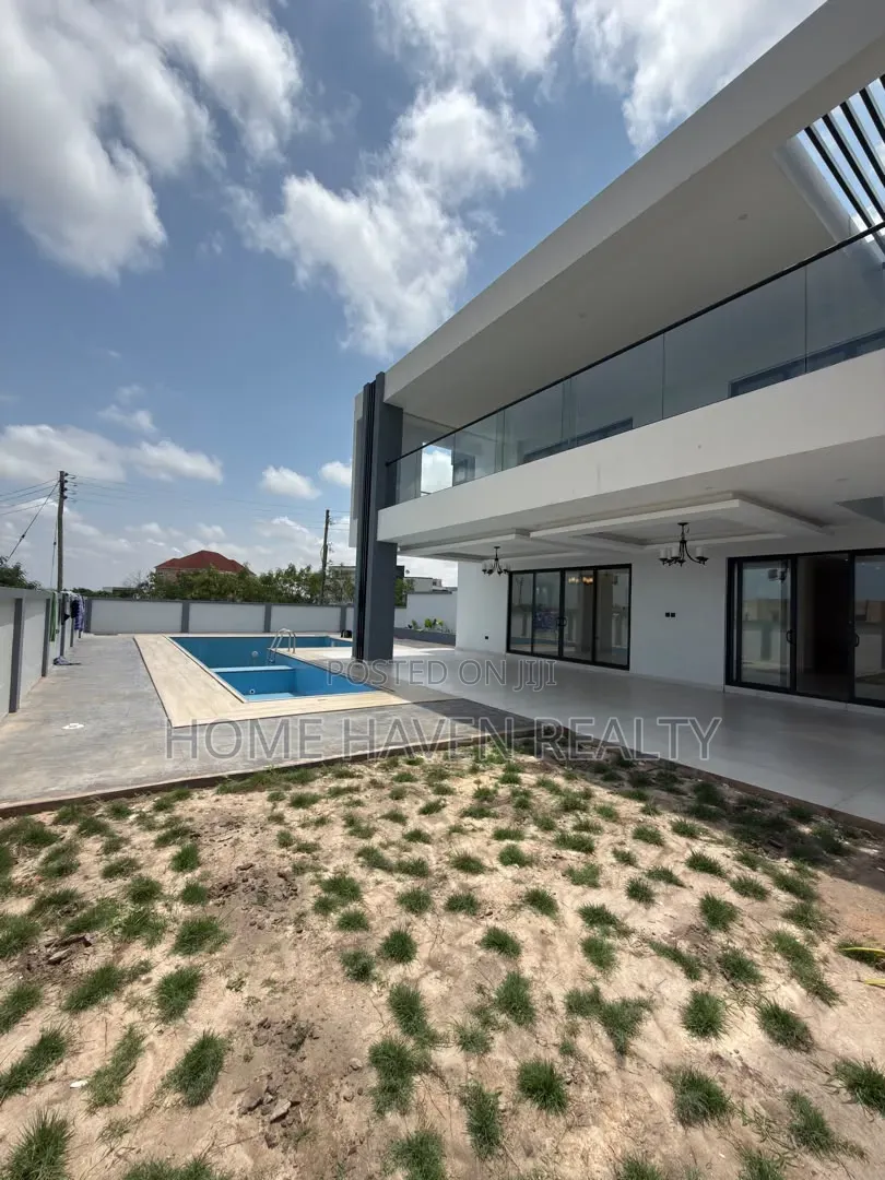 5bdrm House in Trassacco Springs, Police Station for sale