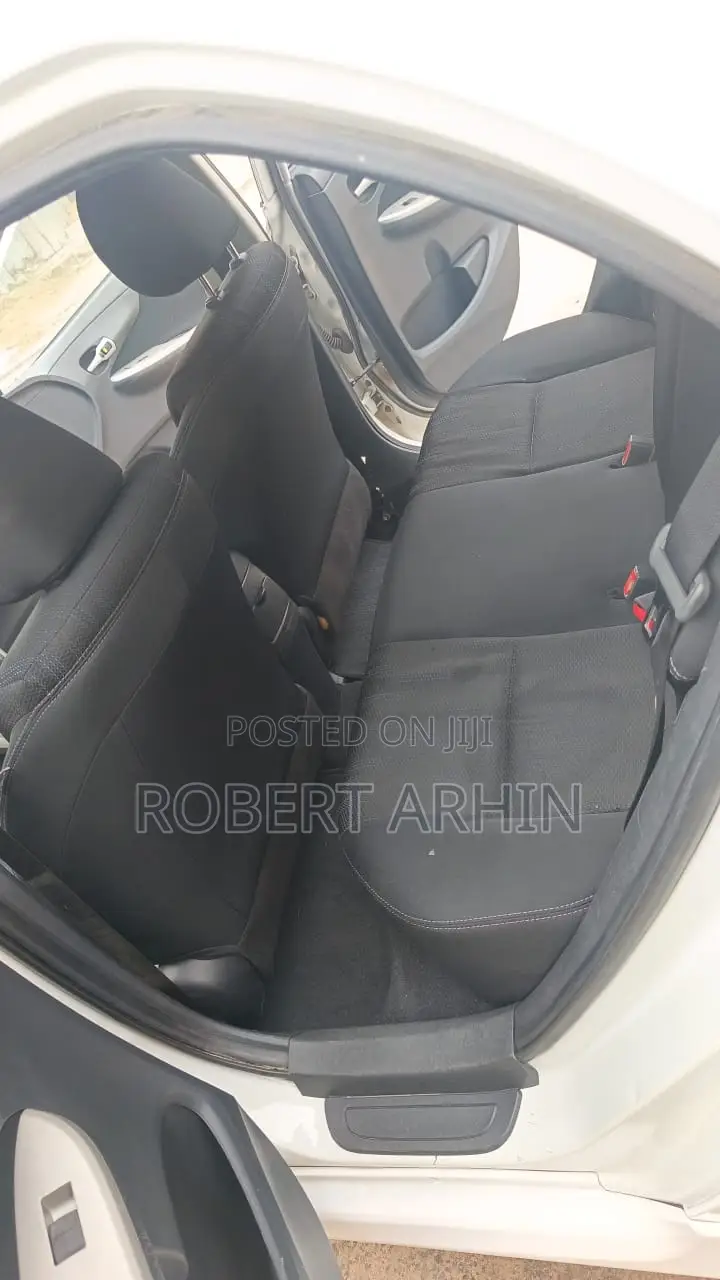 Toyota Corolla S 4dr Sedan (1.8L 4cyl 4A) 2012 White