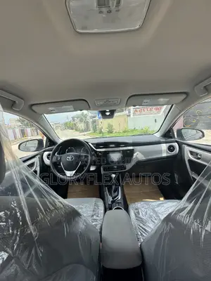 Toyota Corolla LE 4dr Sedan (1.8L 4cyl CVT) 2017 Gray