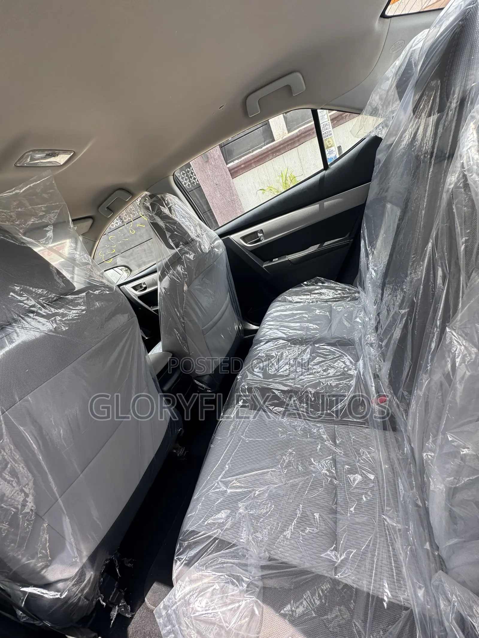 Toyota Corolla LE 4dr Sedan (1.8L 4cyl CVT) 2017 Gray