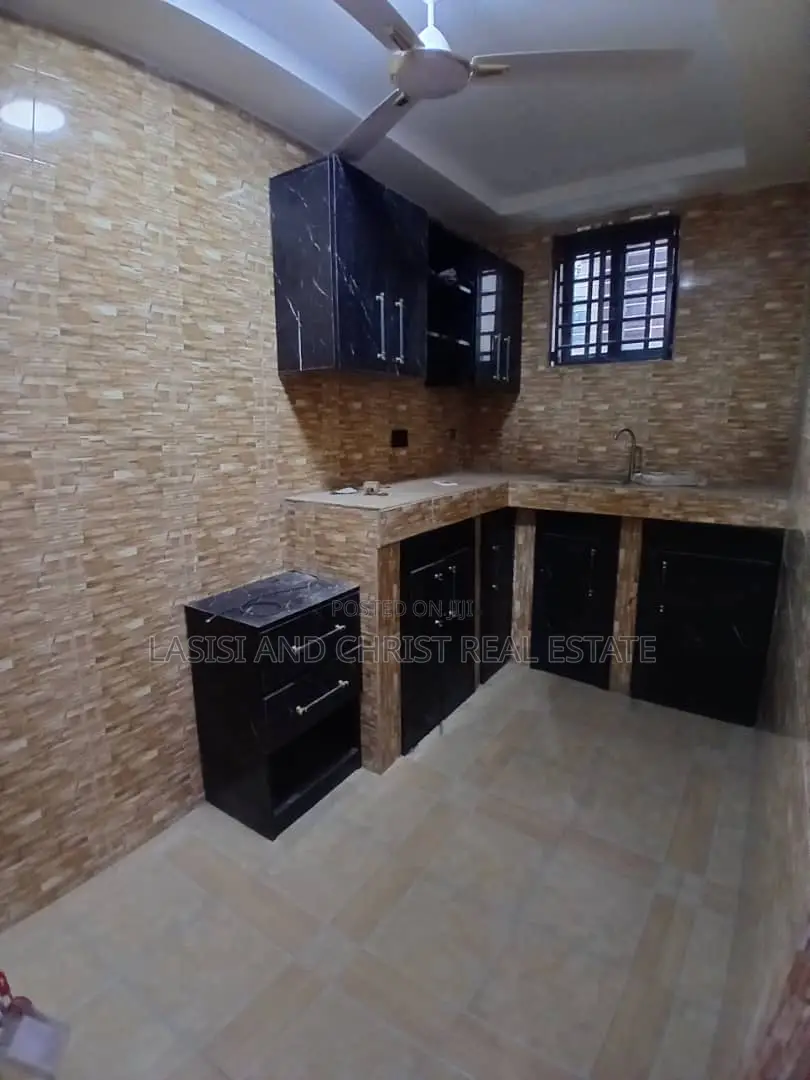 2bdrm Apartment in Lasisi And Christ, Amasaman for rent