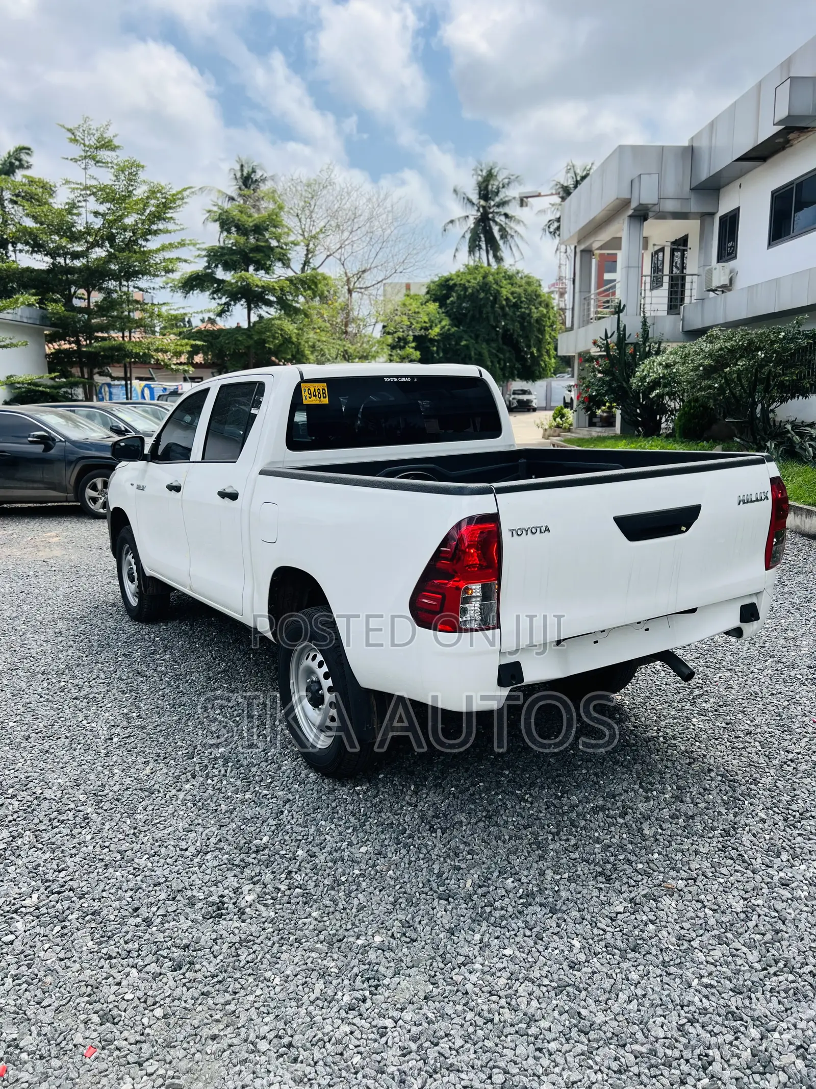 New Toyota Hilux 2025 White