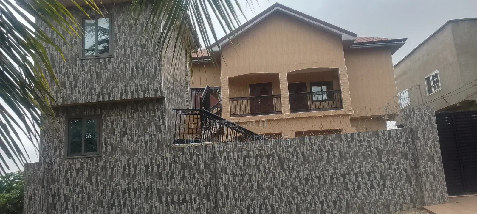 5bdrm House in Roman Winger Cp, Adade for sale