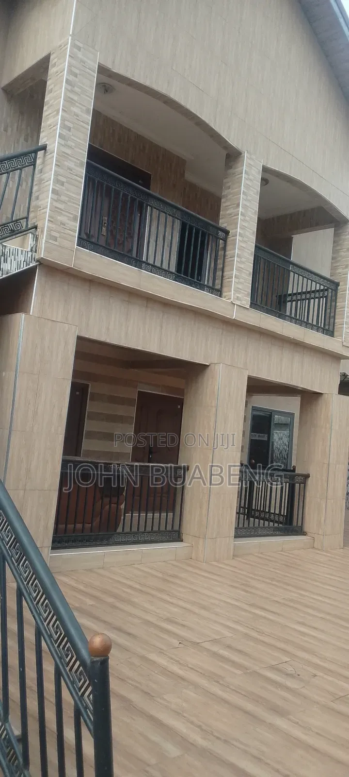 5bdrm House in Roman Winger Cp, Adade for sale