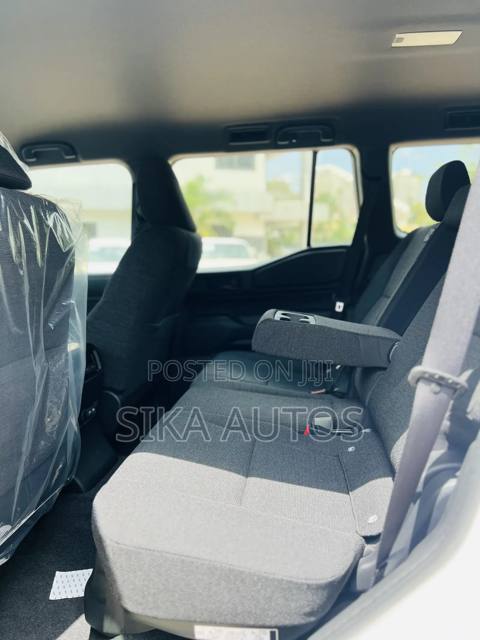 New Toyota Land Cruiser Prado 2.8 2024 White
