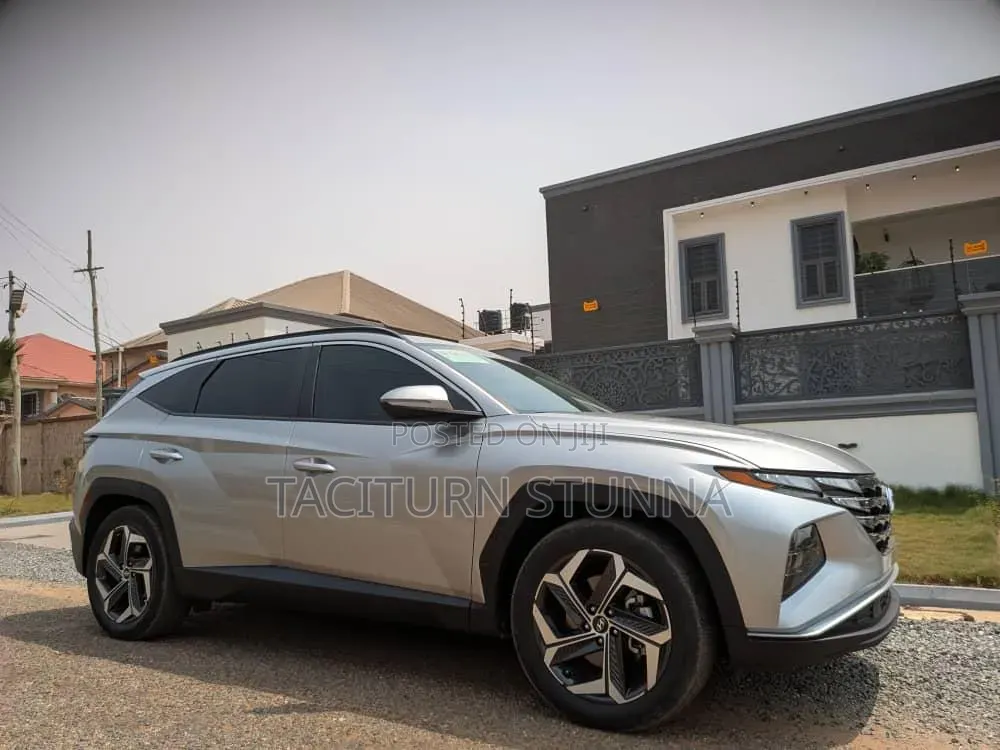 Hyundai Tucson 2024 Gold