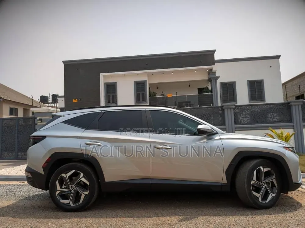 Hyundai Tucson 2024 Gold