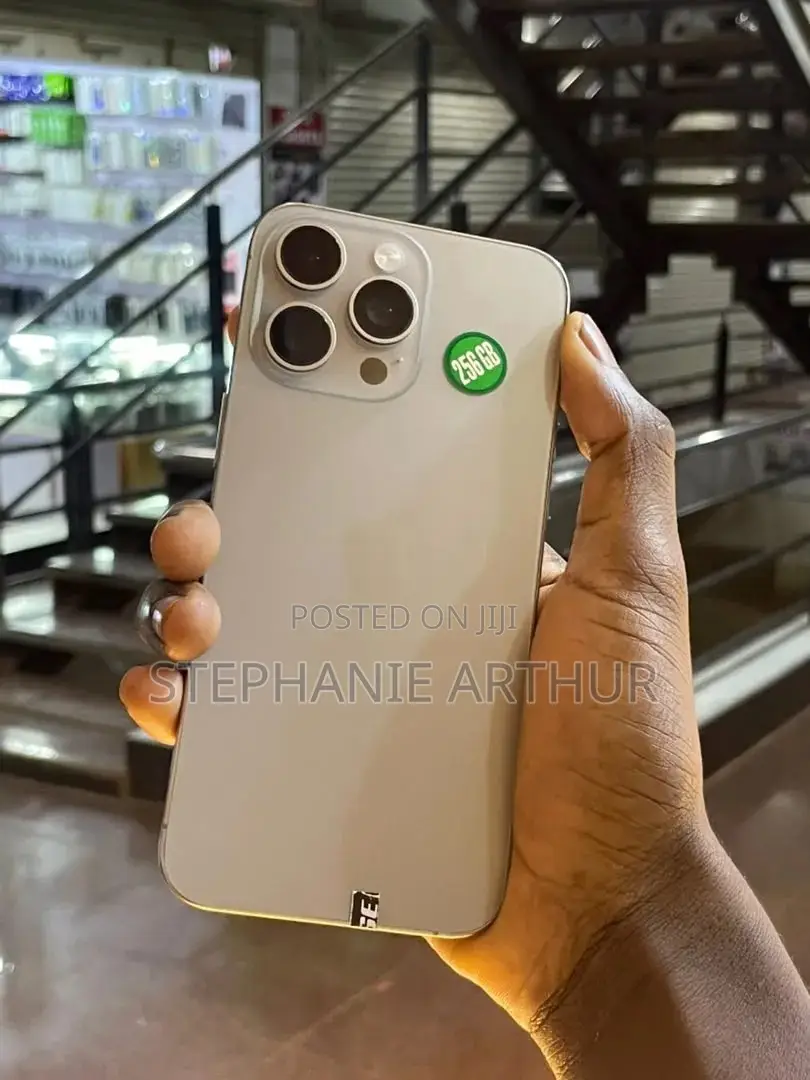 Apple iPhone 15 Pro Max 256 GB Gold