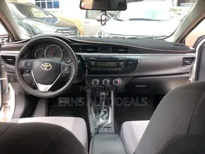 Toyota Corolla 2015 White
