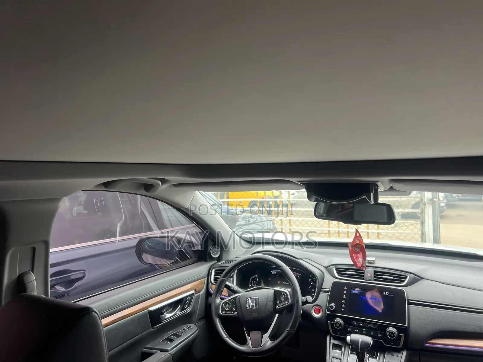 Honda CR-V Touring AWD 2019 White