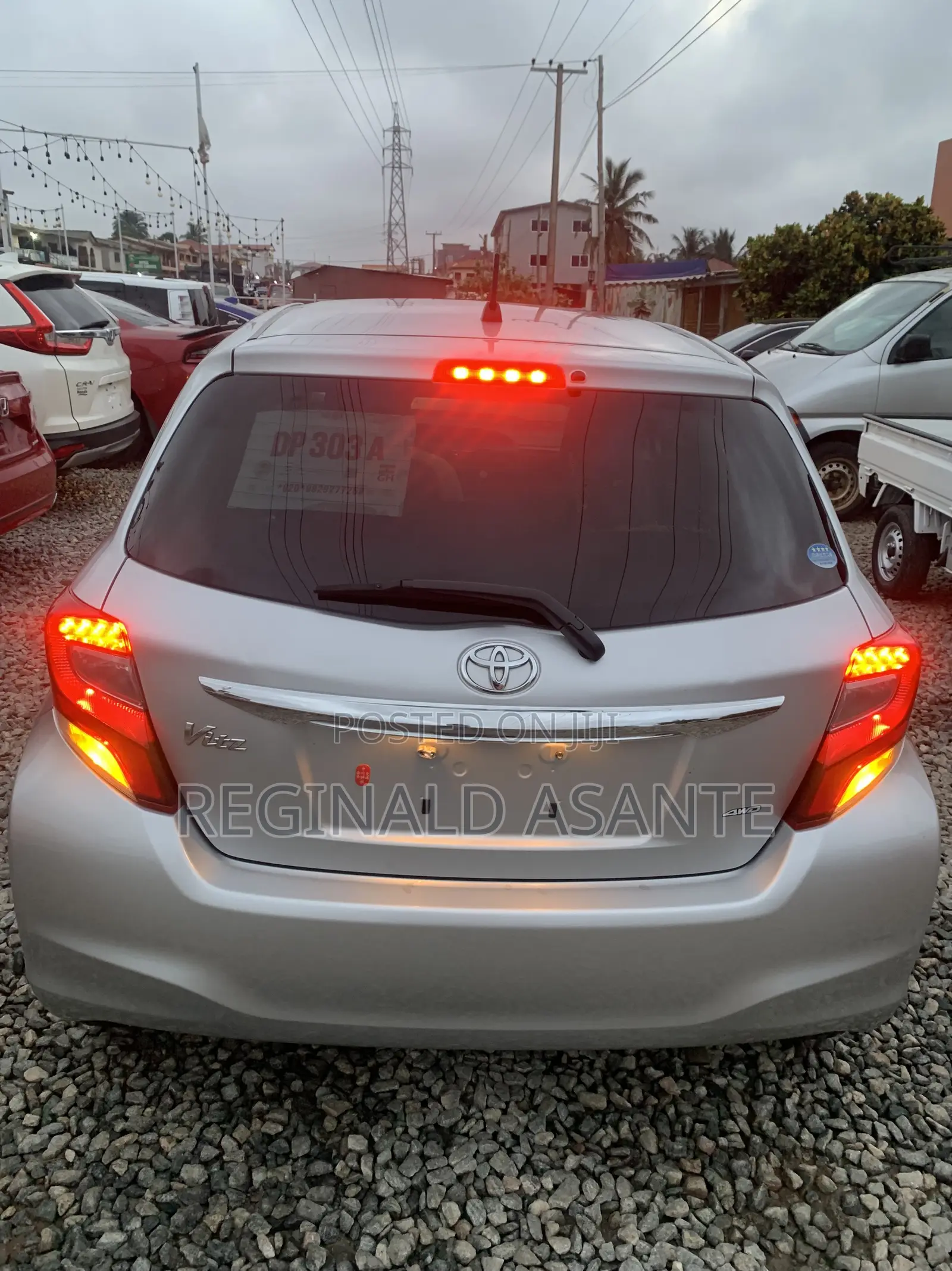 Toyota Vitz 1.3 FWD 3dr 2015 Silver