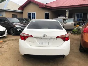 Toyota Corolla 2015 White