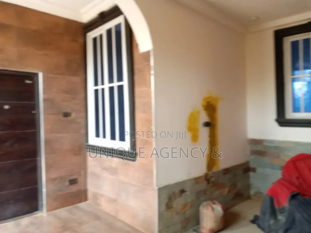 3bdrm Duplex in Amasaman for sale