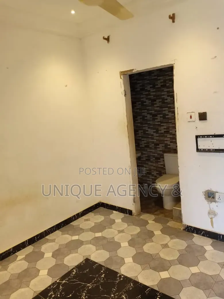 3bdrm Duplex in Amasaman for sale