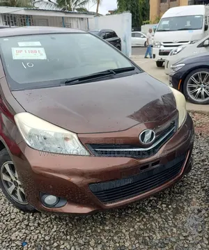 Toyota Vitz 2014 Brown
