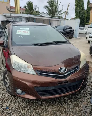 Toyota Vitz 2014 Brown