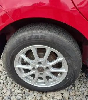 Toyota Vitz 2015 Red