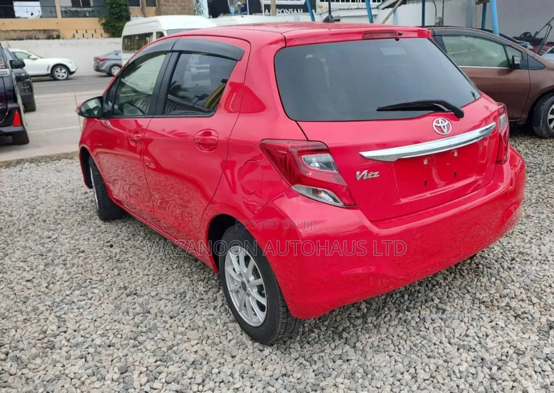 Toyota Vitz 2015 Red