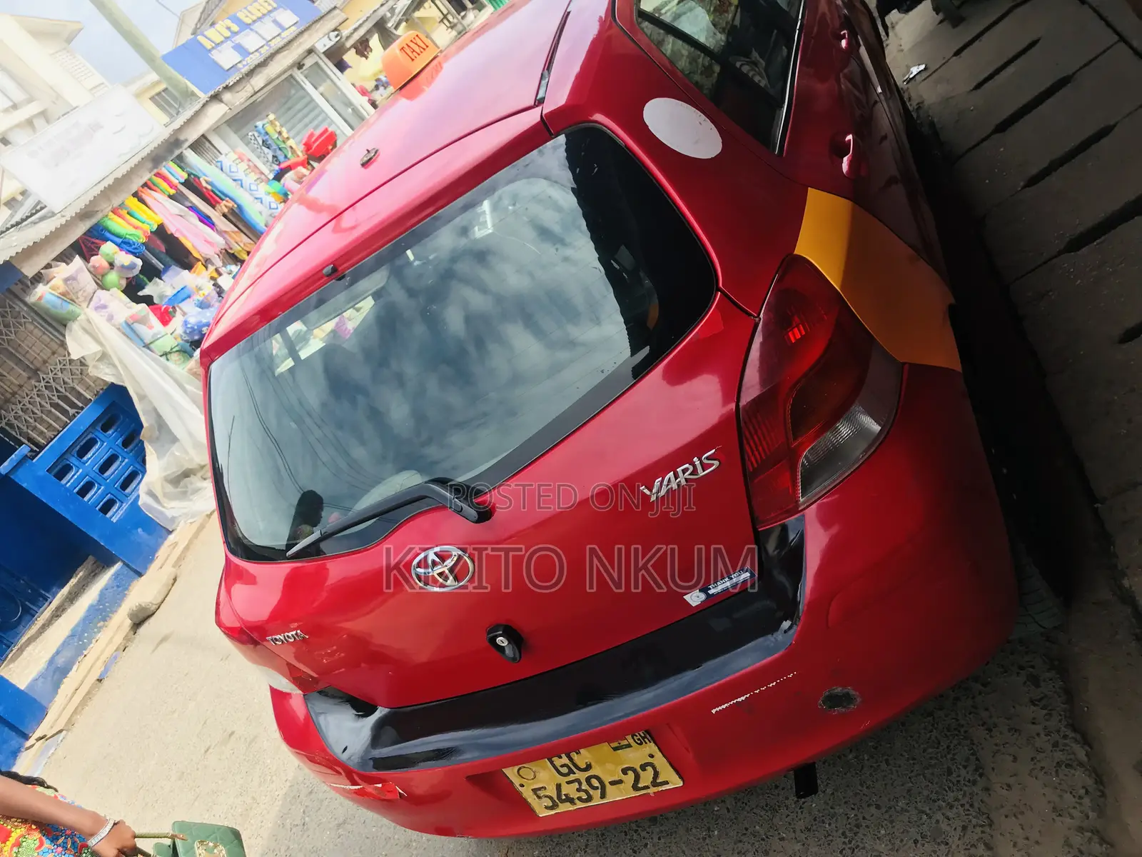 Toyota Yaris Base Hatchback 5dr 2010 Red