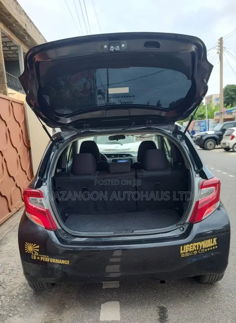 Toyota Vitz 2016 Black