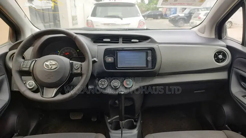 Toyota Vitz 2016 Black
