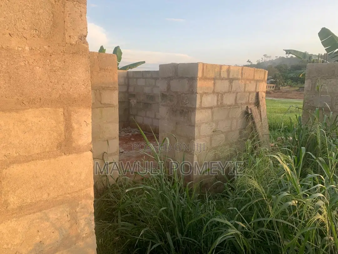 2bdrm House at Ntensere in Atwima Nwabiagya for Sale