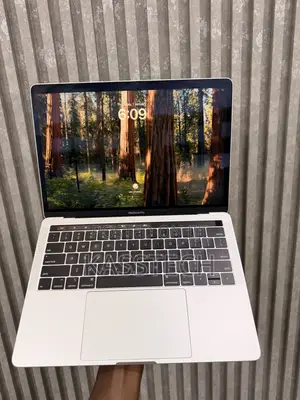 Laptop Apple MacBook Pro 2019 8GB Intel Core i5 SSD 256GB
