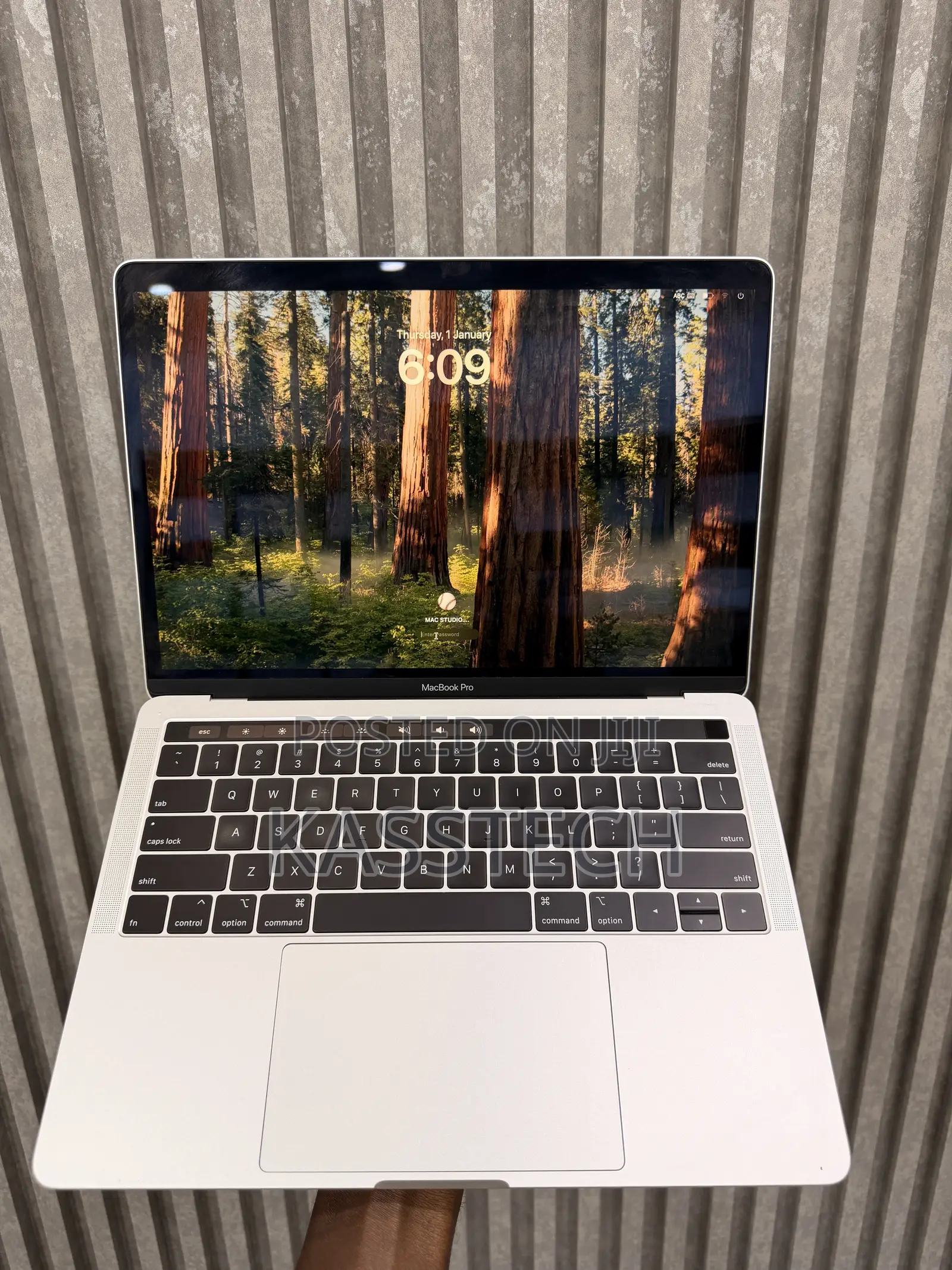 Laptop Apple MacBook Pro 2019 8GB Intel Core i5 SSD 256GB