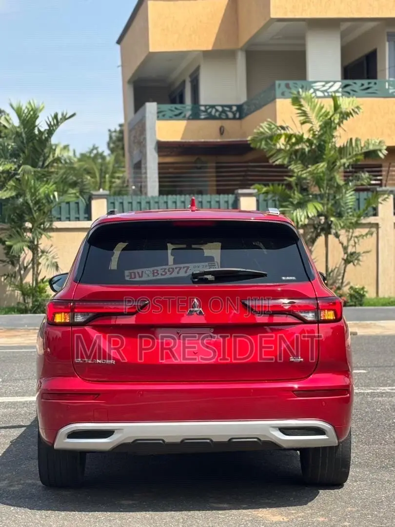 Mitsubishi Outlander SEL 2022 Burgundy