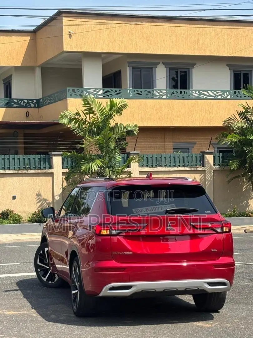 Mitsubishi Outlander SEL 2022 Burgundy