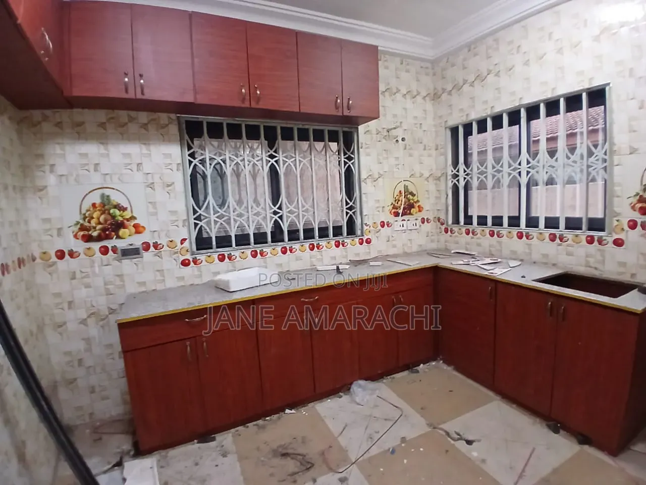 3bdrm House in Shell Sign Board, Coca Cola for rent