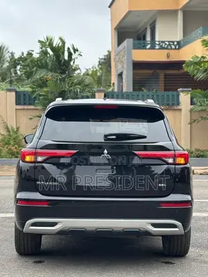 Mitsubishi Outlander SEL 2022 Black