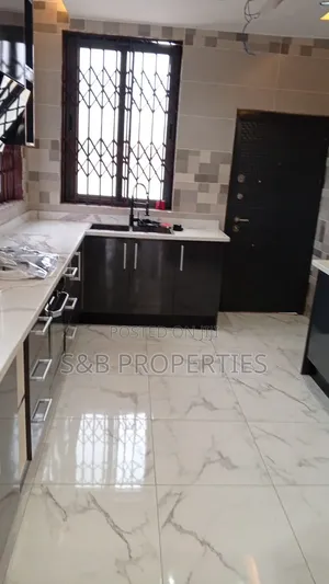 3bdrm House in Ola Achool Area for rent