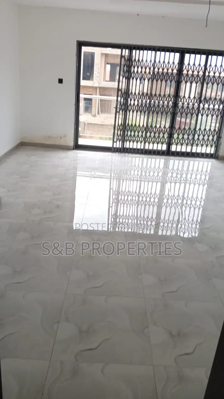 3bdrm House in Ola Achool Area for rent