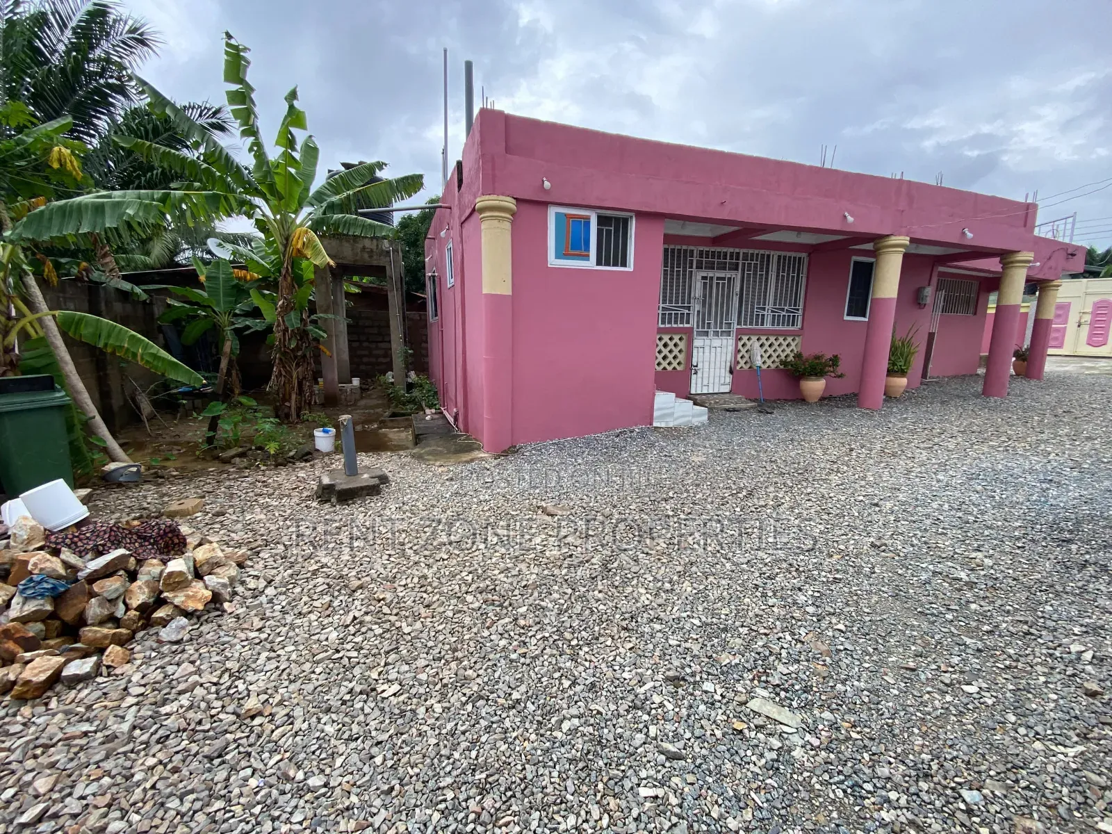 4bdrm Apartment in Ofankor for sale