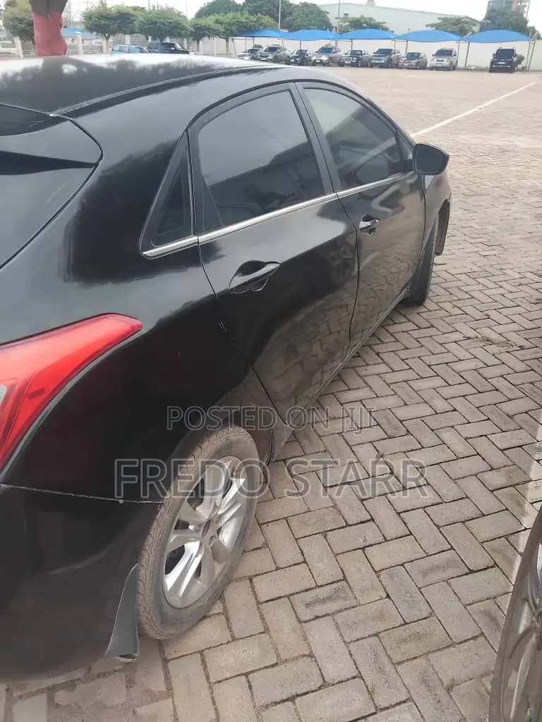 Hyundai Elantra 2012 Black