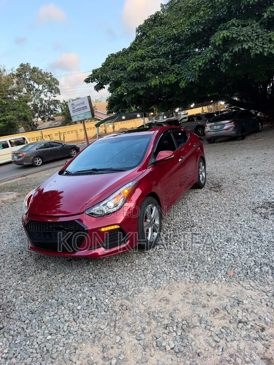 Hyundai Elantra Limited 4dr Sedan (1.8L 4cyl 6A) 2015 Red