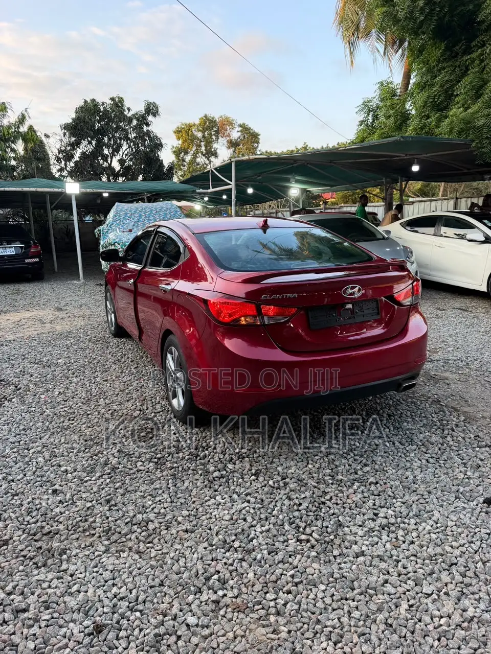 Hyundai Elantra Limited 4dr Sedan (1.8L 4cyl 6A) 2015 Red