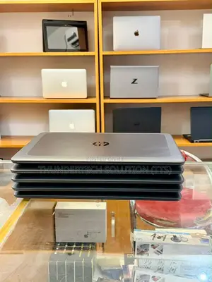 New Laptop HP ZBook 15u 8GB Intel Core i5 HDD+SSD 640GB