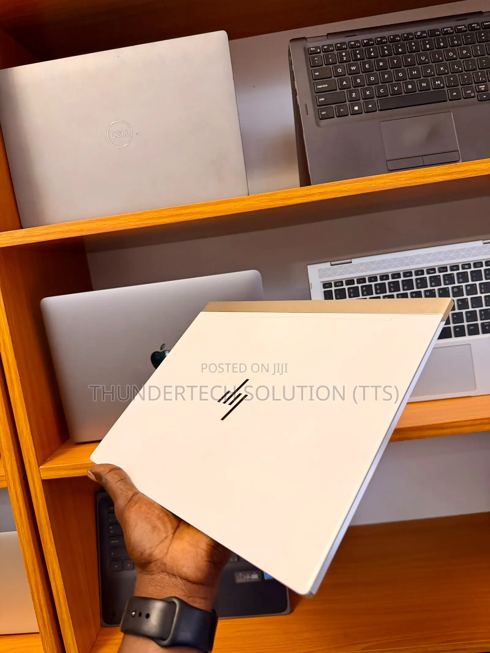 New Laptop HP Spectra 13 8GB Intel Core i5 SSD 256GB