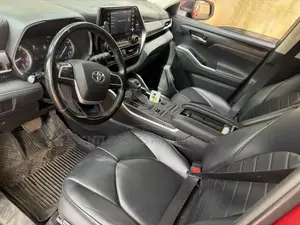 Toyota Highlander XLE 2022 Black