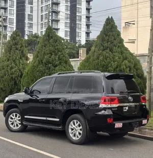 Toyota Land Cruiser 4.5 V8 GXR 2021 Black