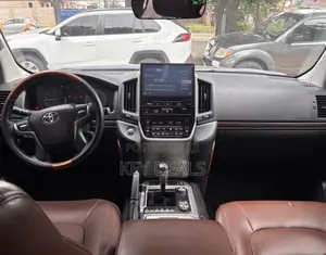 Toyota Land Cruiser 4.5 V8 GXR 2021 Black